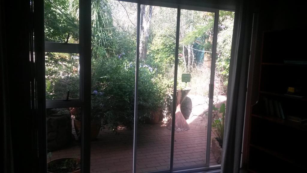The Birches Backpacker Lodge Randburg Exteriör bild