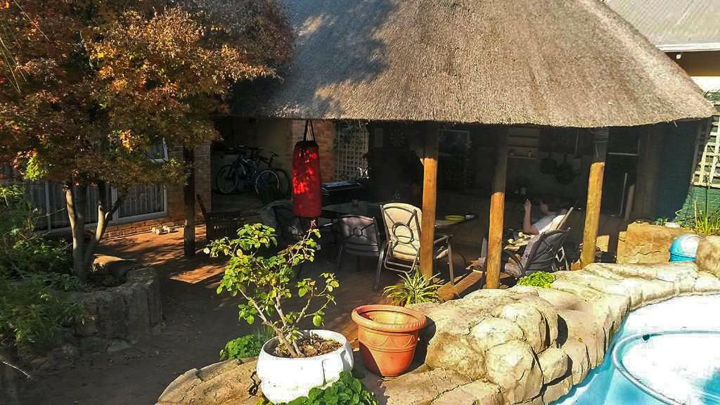 The Birches Backpacker Lodge Randburg Exteriör bild