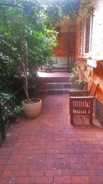 The Birches Backpacker Lodge Randburg Exteriör bild